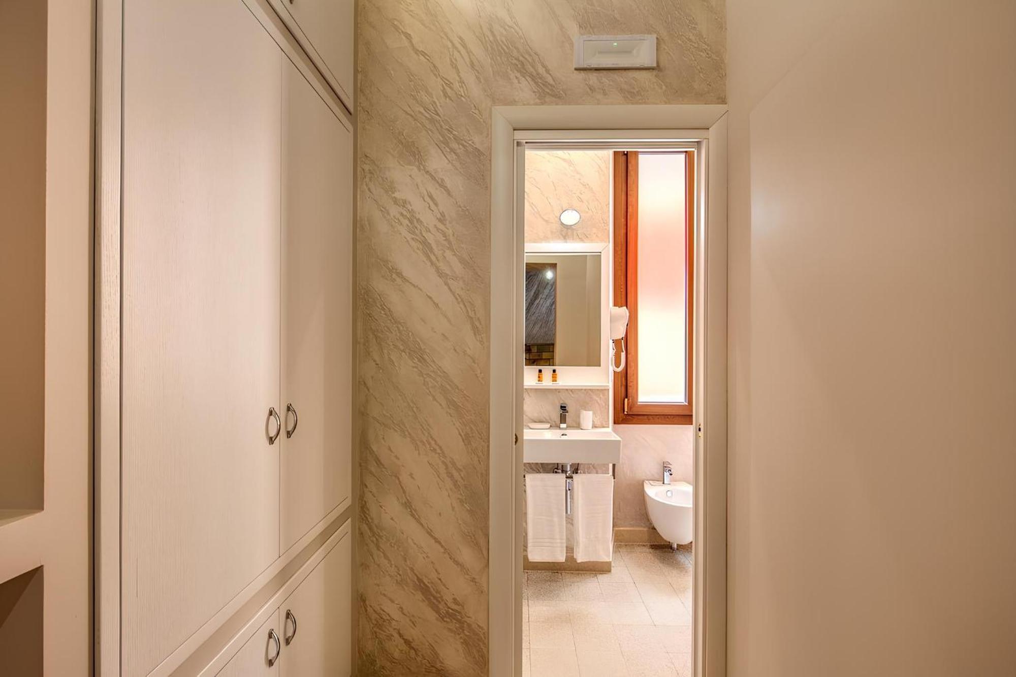 Colosseo Accomodation Room Guest House Roma Exterior foto