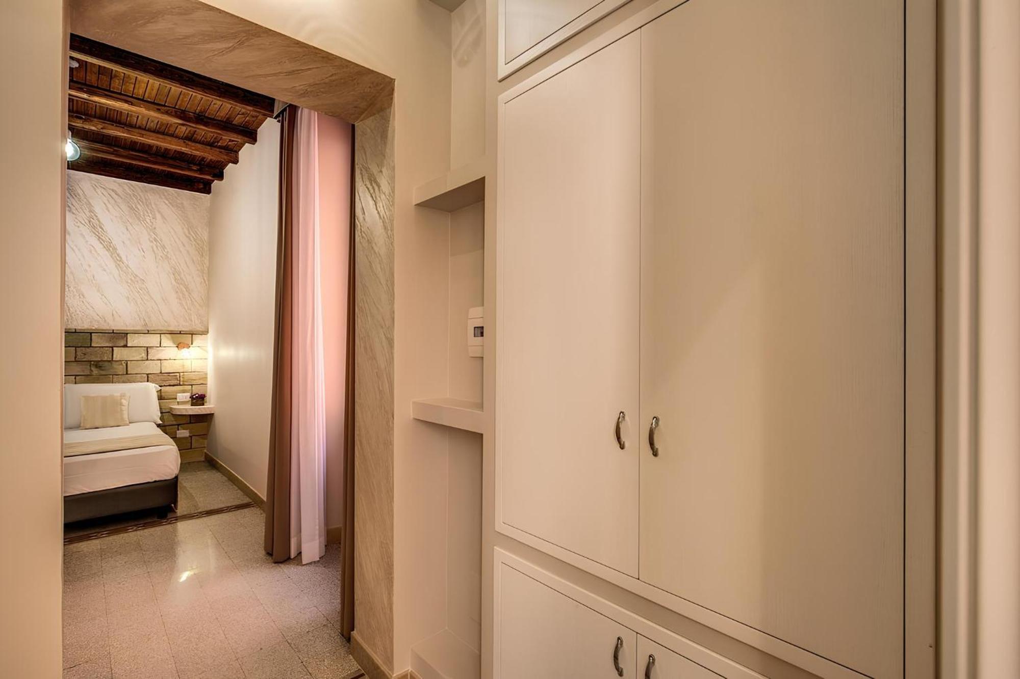 Colosseo Accomodation Room Guest House Roma Exterior foto